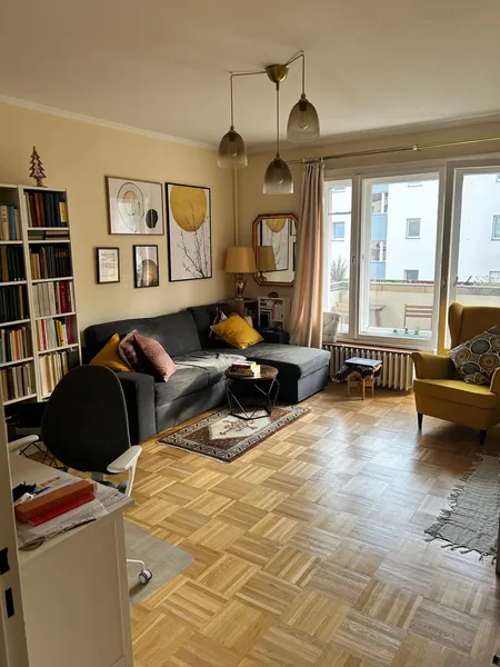 Wohnen mit Charakter: 2-Zimmer-Wohnung in Berlin-Lankwitz (Komponistenviertel) — photo 1